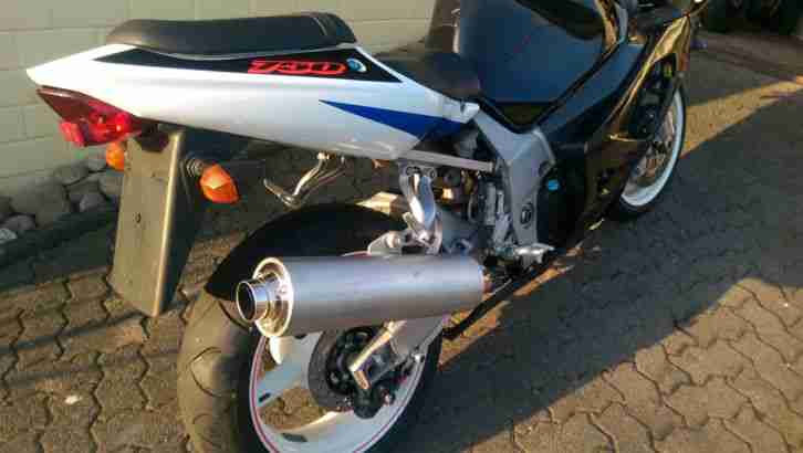 Suzuki GSX - R 750 - Super Optik