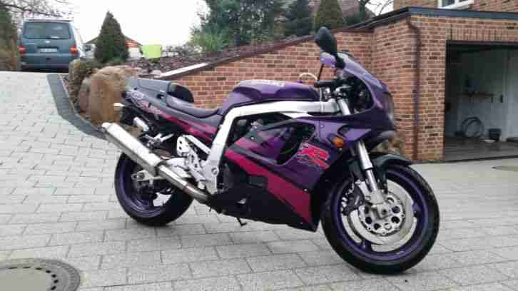 Suzuki GSX-R 750 w 35095