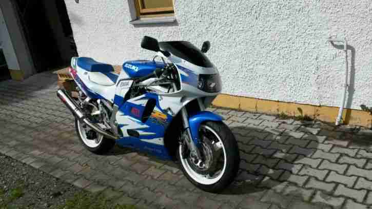 GSX R 750W