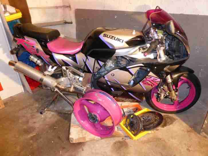 Suzuki GSX R