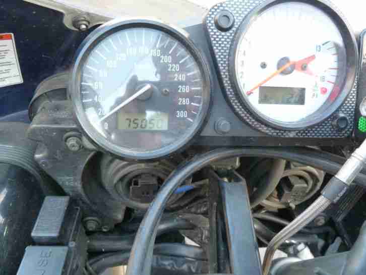 Suzuki GSX-R GSX R 750 SRAD GR7DB weiß/blau mit TÜV Juli 2016