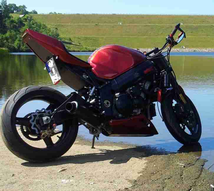 Suzuki GSX R1000 K3 Streetfighter