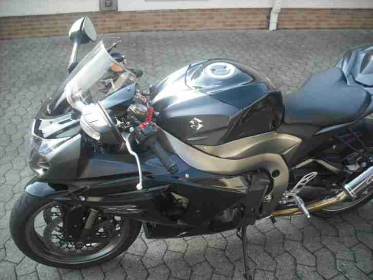 Suzuki GSX-R1000 L1