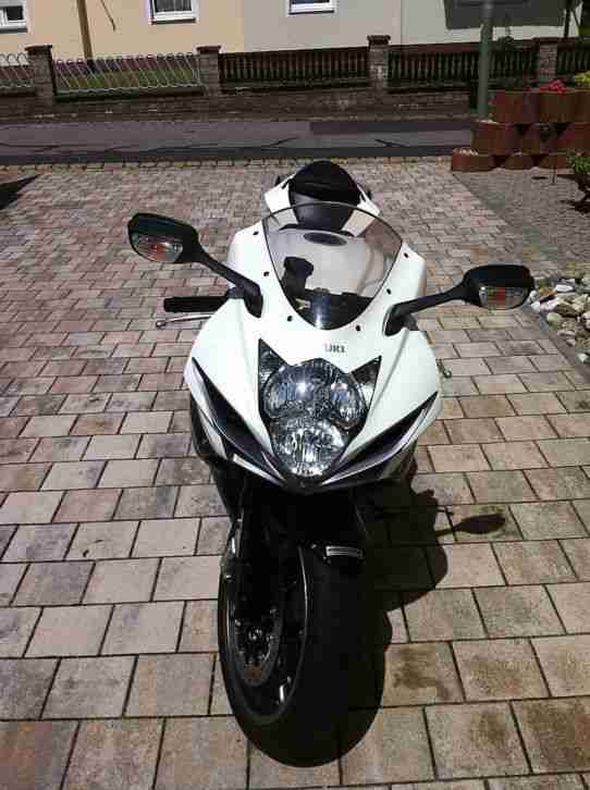 Suzuki GSX-R600 BJ2011 nur 2600 km Top-Zustand