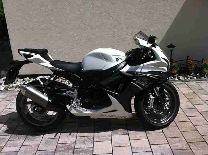 Suzuki GSX-R600 BJ2011 nur 2600 km Top-Zustand