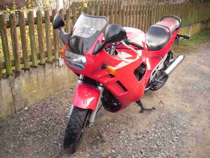 Suzuki GSX600 F GN72 B/ Motorschaden" Neue Reifen;Batterie;Filter