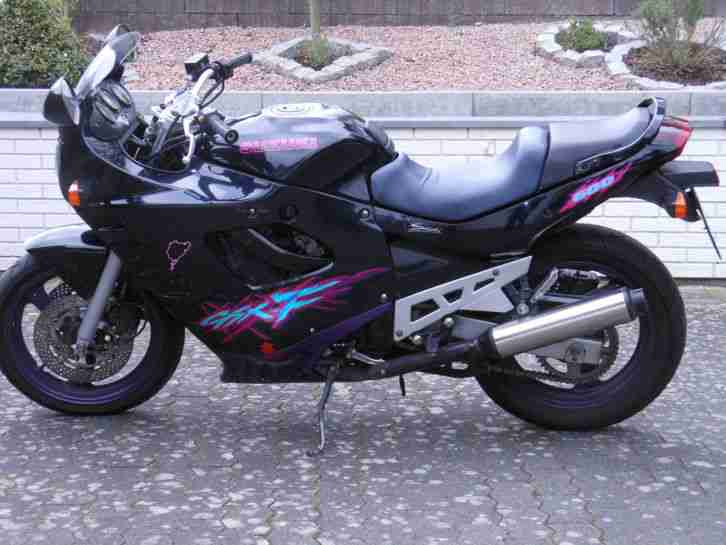 Suzuki GSXF600