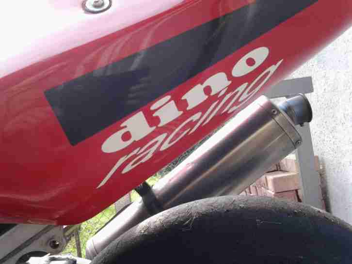 Suzuki GSXR 1000 K1/K2 Rennbike