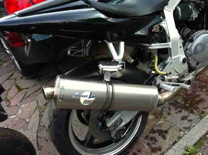 Suzuki GSXR 1100 GU74C Streetfighter, Bandit GSF1200 Motor, LeoVince