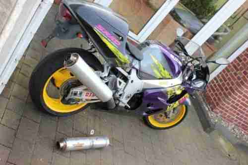 Suzuki GSXR 750