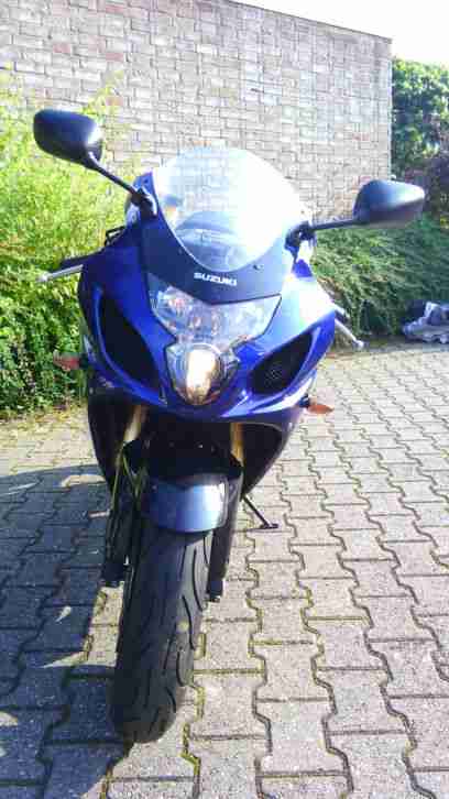 Suzuki GSXR 750 K5 mit org.tacho stand 24200km