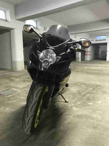 Suzuki GSXR 750 K7