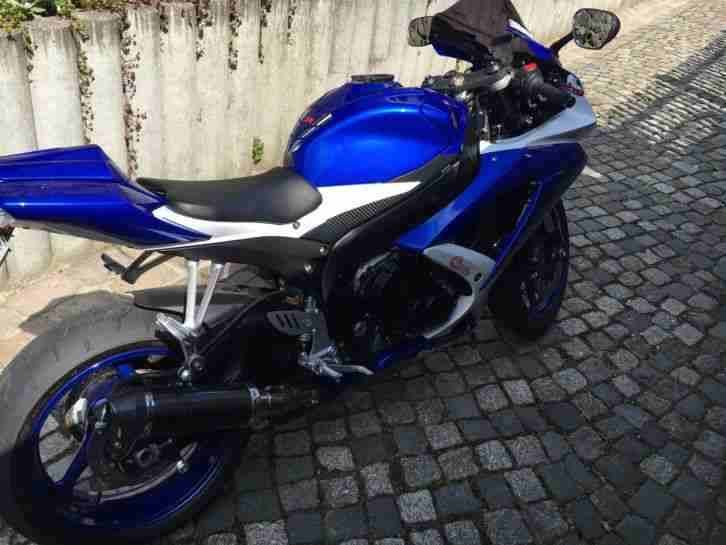 Suzuki GSXR 750 K8