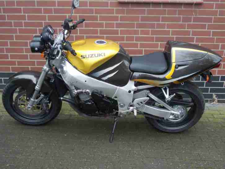 Suzuki GSXR 750 SRAD Naket Bike super Zustand Superbikelenker