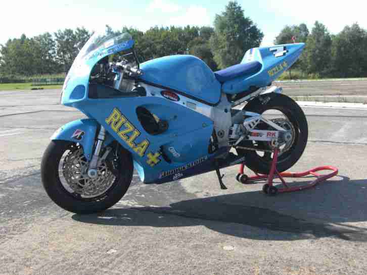 Suzuki GSXR 750 Srad