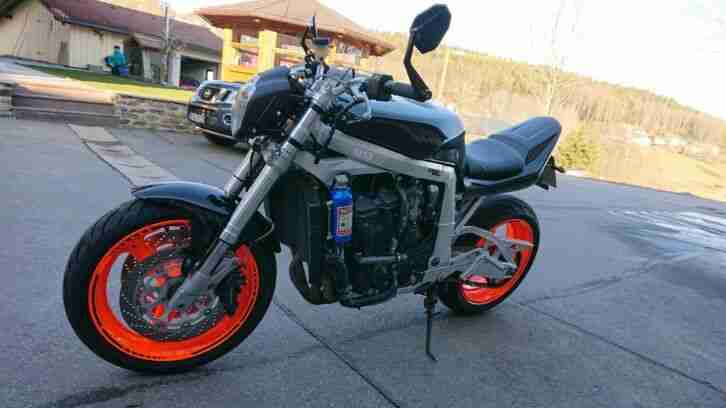 Suzuki GSXR 750 Streetfighter oilcooled