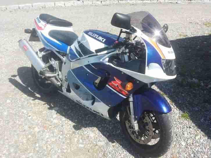 GSXR 750 TÜV Neu 125 PS BJ 1996