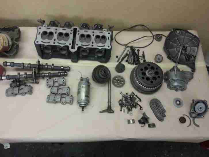 Suzuki GSXR 750 W in teilen