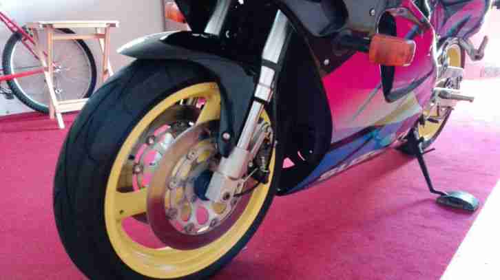 Suzuki GSXR 750 W sehr gepflegt !