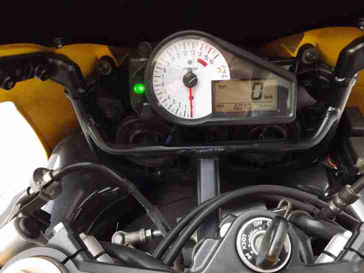 Suzuki GSXR 750 nur 6070 Km gelaufen