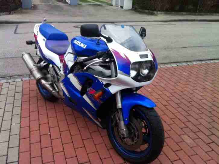 Suzuki GSXR 750W