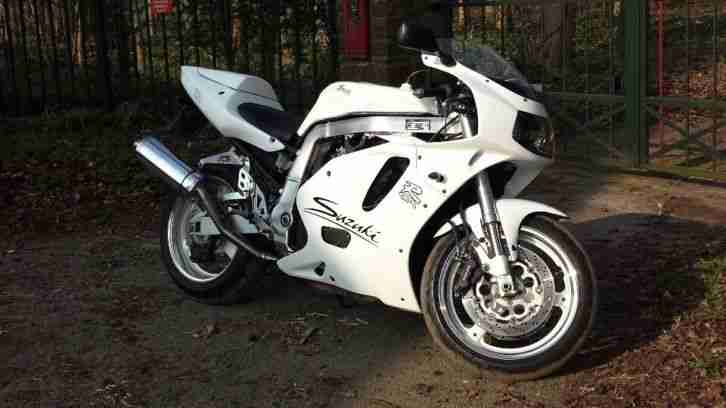 Suzuki GSXR 750w