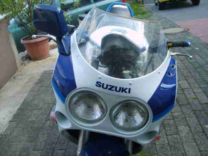 Suzuki GSXR1100 GV73 Erstzulassung 1991