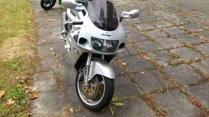 Suzuki GSXR750 SRAD 96
