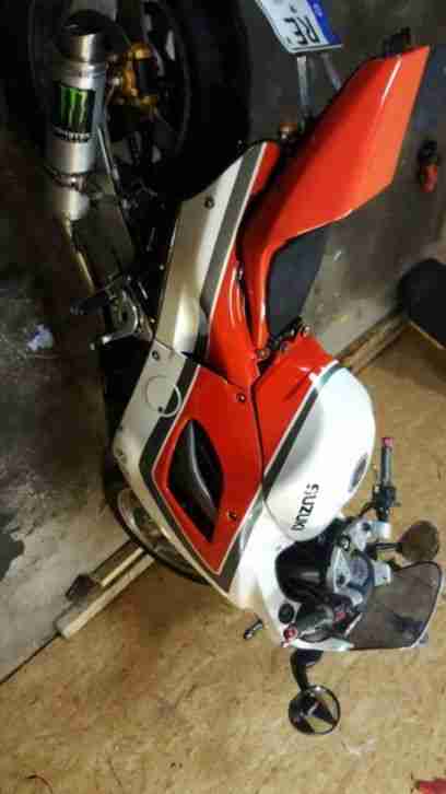 Suzuki GSXr 750 Motorrad