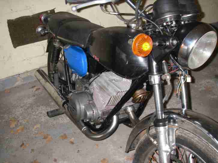 Suzuki GT 250 für Bastler oder zum ausschlachten