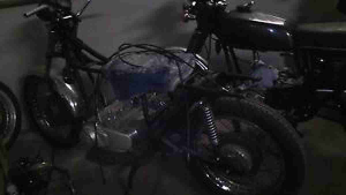 Suzuki GT550 Rolling Chassis