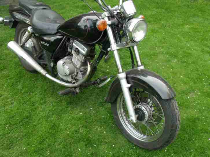 Suzuki GZ125 - Bj. 1999 - 29000km - Bastlerartikel