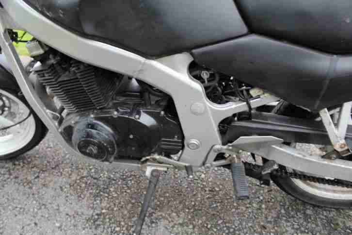 Suzuki Gs 500 e