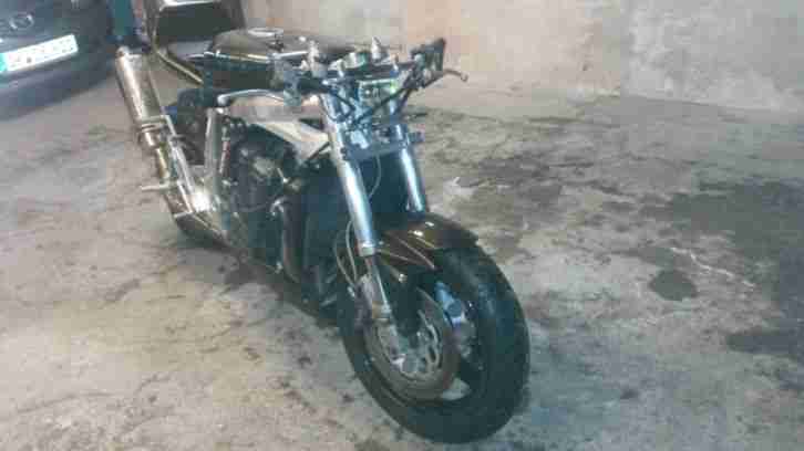 Suzuki Gsx r 750 Streetfighter