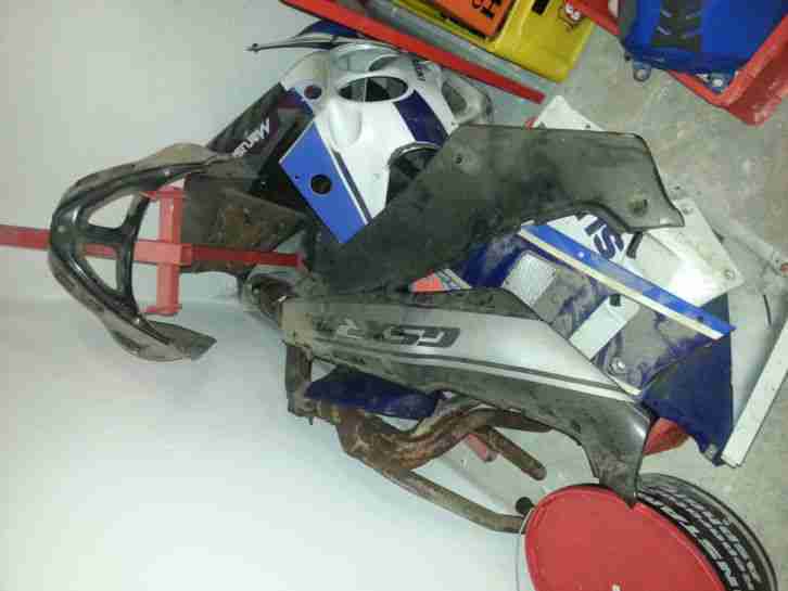 Suzuki Gsx r 750 Streetfighter Burnhure Stuntbike Unfall