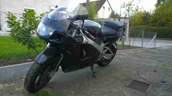 Gsx r 750 srad GR7DB Schwarz