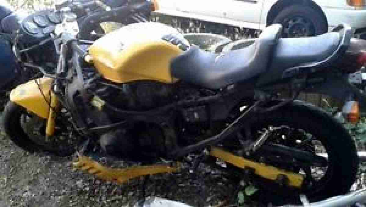 Suzuki Gsx600 für Bastler und Ersatzteilager