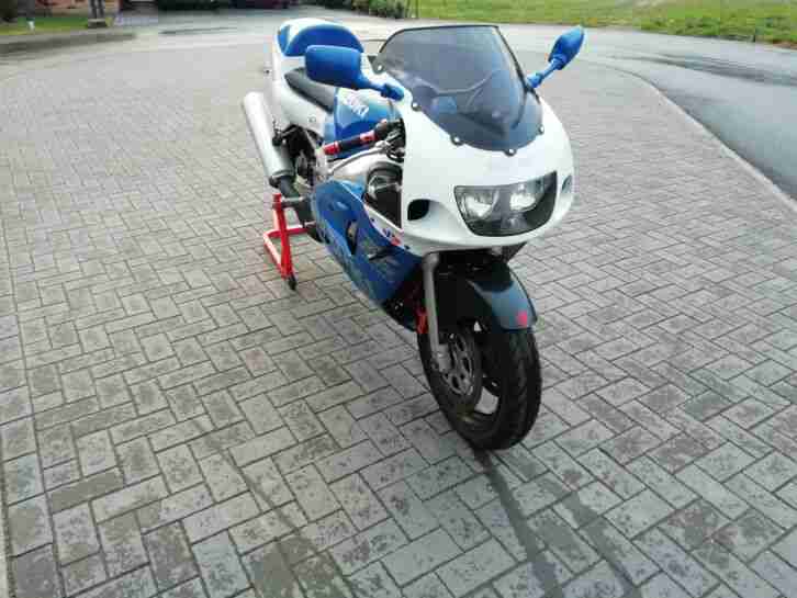 Suzuki Gsxr 600 srad