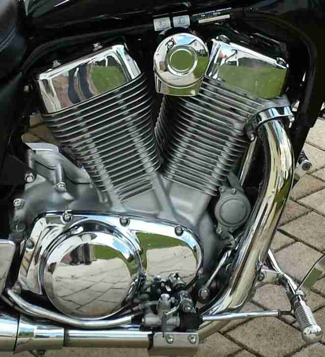 Suzuki Intruder