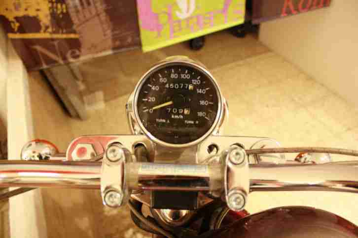 Suzuki Intruder 750