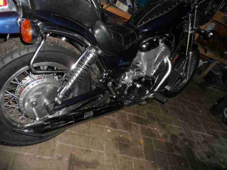 Suzuki Intruder 750 VS