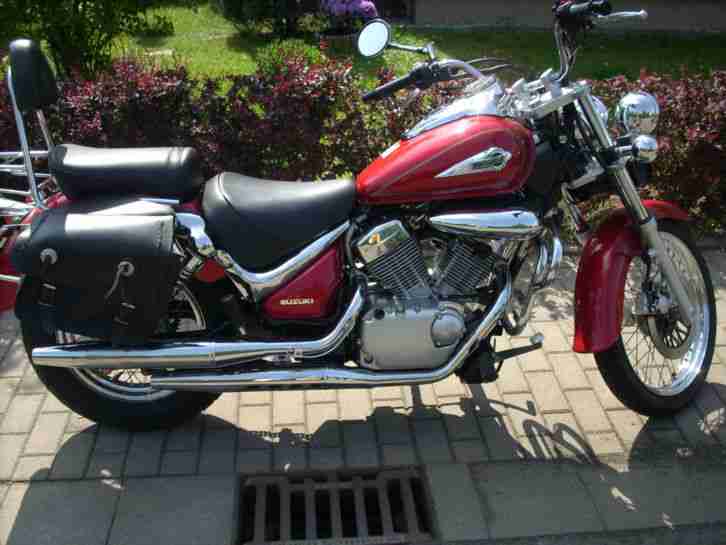 Suzuki Intruder VL 125 rot
