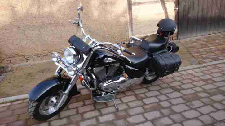 Suzuki Intruder VL