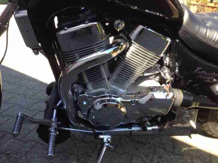 Suzuki Intruder VS 1400