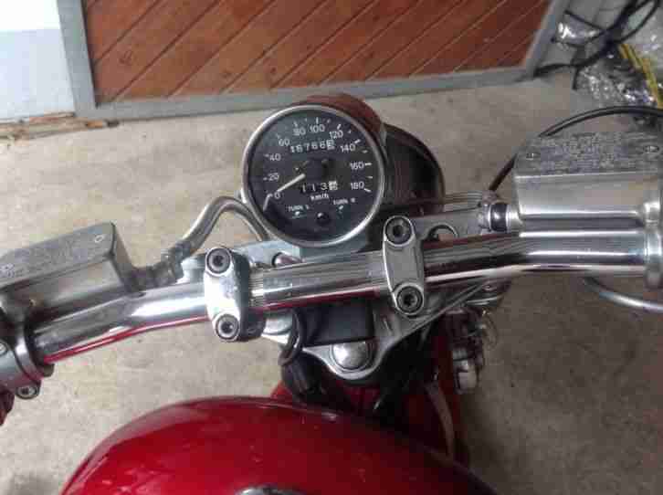 Suzuki Intruder VS 800