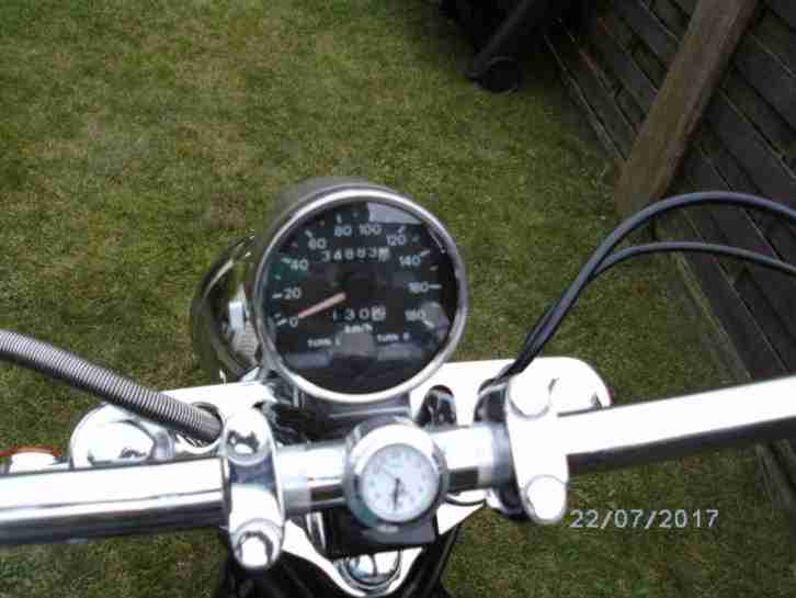 Suzuki Intruder VS 800