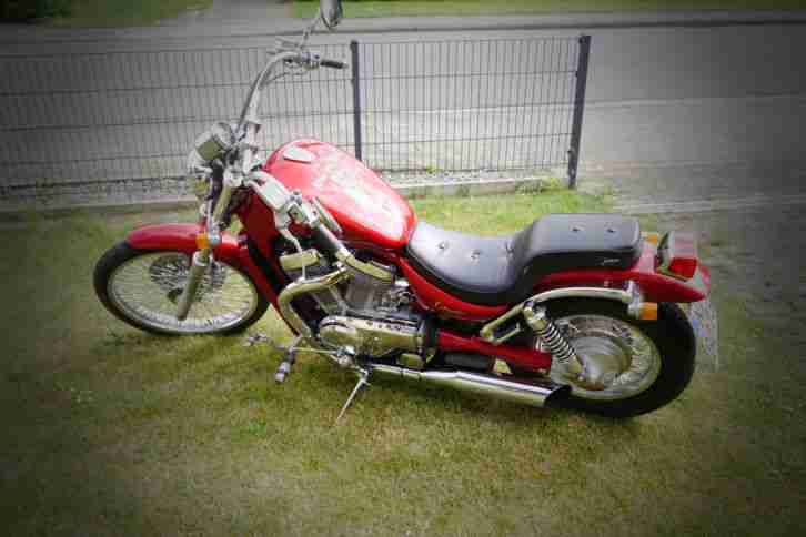 Suzuki Intruder VS 800