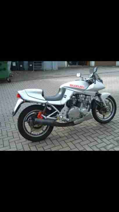 Suzuki Katana 750 mit Speerheck und Hänsle 4-1