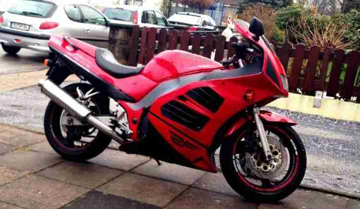 Suzuki RF 600