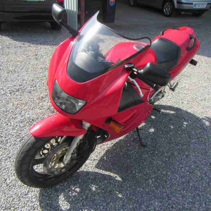 Suzuki RF 600 R GN76B Top Zustand